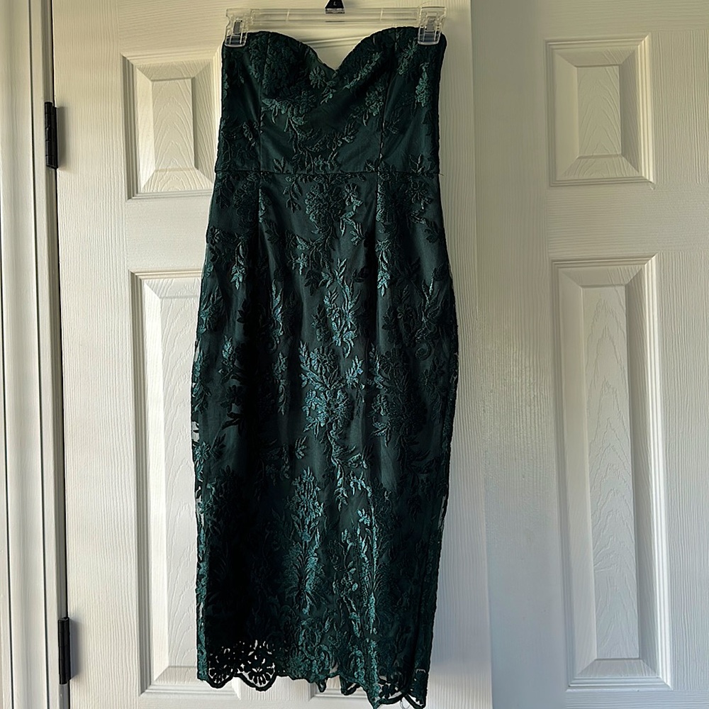 Lulus strapless XS lace dress